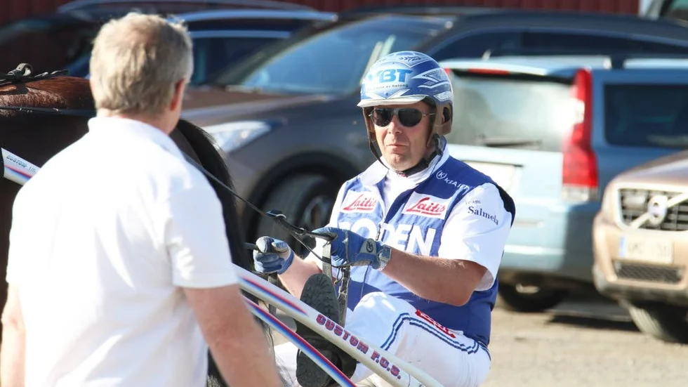 Bodentränaren Petri Salmelas segerhopp inför Sto Championatet tändes i bastun. 