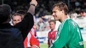 Bengt Andersson svarade för flera fantastiska räddningar mot IFK Norrköping senast. Här är en räddning vid lagens möte i fjol där Pär Andersson är framme och oroar Bengt.
FOTO: JANNE FORSBY