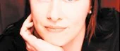 Suzanne Vega pluggar ur