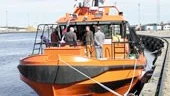 Sjöfartsverkets nya lotsbåt TJB 757 gästade Norrköping igår. En intressant båt, eftersom den är byggd enligt gällande isbrytarregler och därmed världens minsta isbrytare.
FOTO: ROBERT SVENSSON