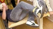 Från och med i år är nollningen borttagen på Ebersteinska. Istället anordnade skolan en egen välkomstdag vid namn Eberyran, där skolans elever fick tävla i olika lekövningar.
FOTO: ROBERT SVENSSON
