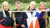 Skinnskallar och nazister är två vitt skilda begrepp. Att vara skinnskalle har ingenting med politiska värderingar att göra påpekar Nicke och Kenny gång på gång.
FOTO: ANITA KJELLBERG