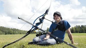 VM-väntan. Johnny Henningsson från Finspångs Bågskytteklubb fick på måndagen glädjebeskedet att han tagits ut till Junior-VM i England i juli. Redan i dag flyger han till Tjeckien för att i veckan delta i European Junior Cup.
FOTO: TITTI OLOVSSON