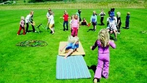 Cirka 20 barn ägnar sig åt cirkusjympa på sommarlovet.
FOTO: GUNNAR JOHANSSON