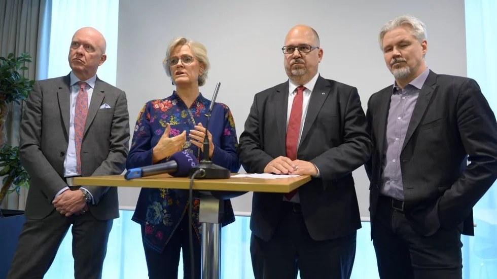 FACK OCH FÖRETAG. Industriavtalet har varit bra för både fack och företag. På bilden syns Peter Jeppsson, vice vd för Svenskt Näringsliv, Carola Lemne, vd för Svenskt Näringsliv, LO-basen Karl-Petter Thorwaldsson samt LO:s avtalssekreterare Torbjörn Johansson.