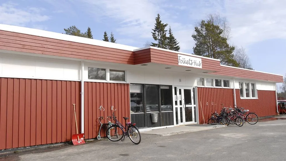Gränsdragning. En fastighetsbestämning kring Folkets hus i Abborrträsk ska göras, det beslutades vid kommunstyrelsens senaste sammanträde. (Arkivbild)
