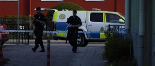 Vi skildrar både mörkret och ljuset i dag