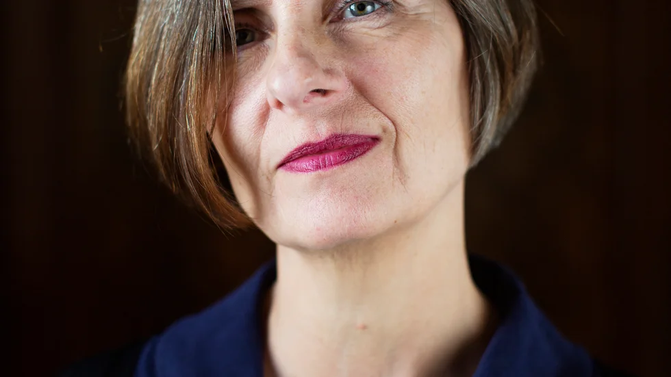 Susanna Alakoski har skrivit "Bomullsängeln".