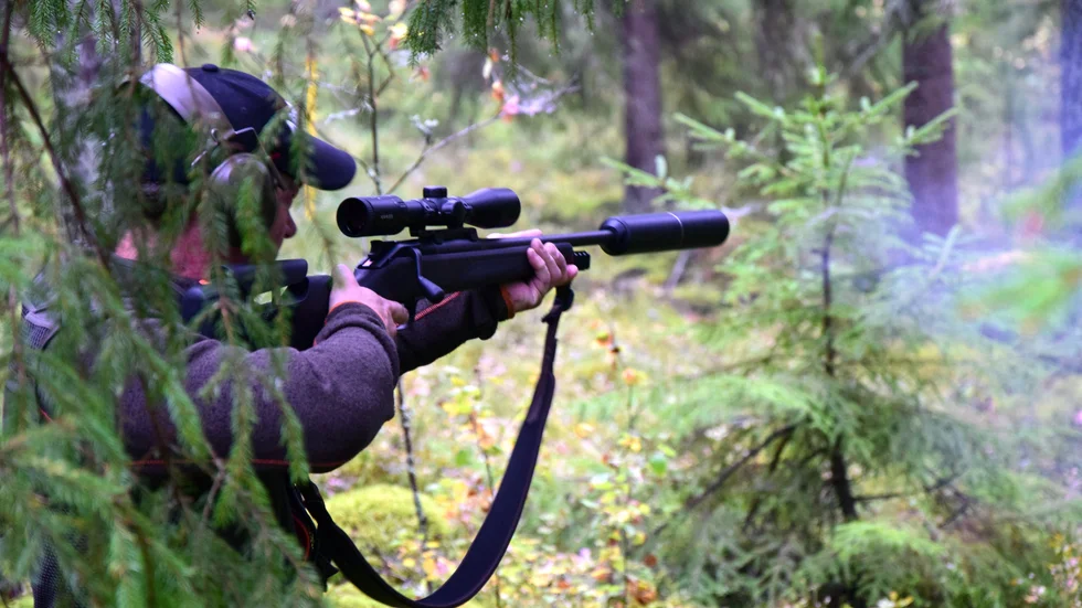 Det blev fällande domar i målet där två provledare från Tornedalen, en i 55-årsåldern och den andra i 50-årsåldern, misstänks ha tagit emot mutor för att skriva ut jägarbevis.