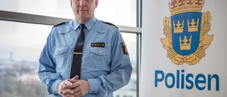 Polisen om äldrebedragarna: "Släpp inte in"