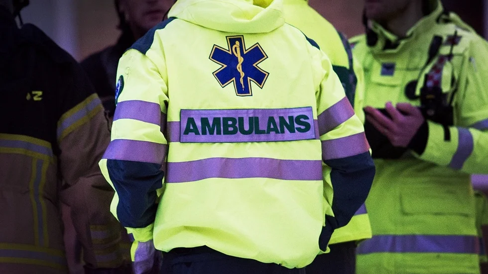 En person har först till sjukhus efter en brand i en lägenhet.
