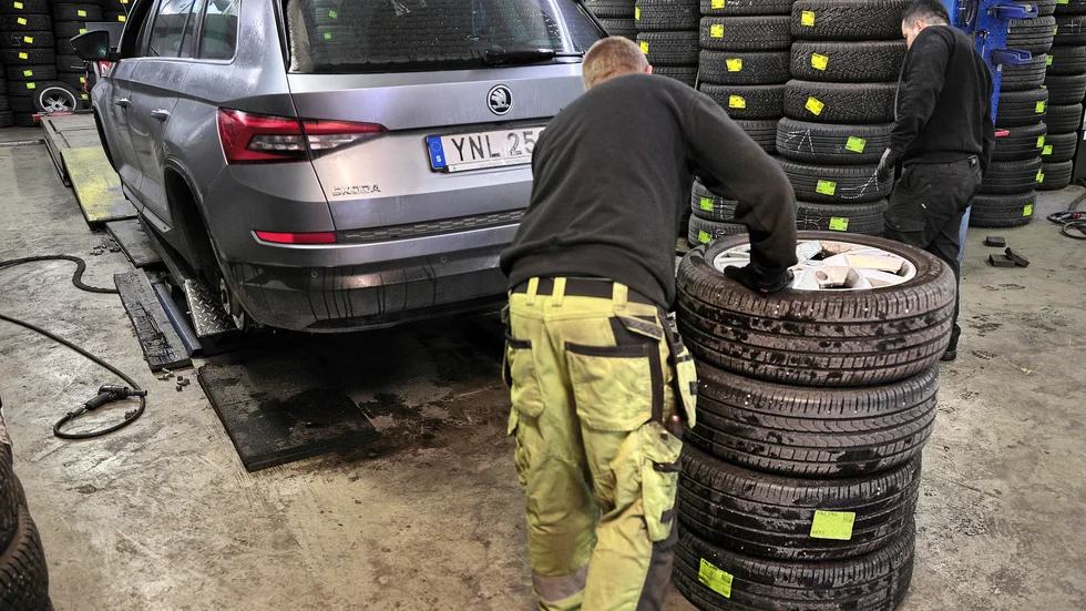 Bilverkstäder är exempel på småföretag som bör ges bättre förutsättningar, enligt skribenten.