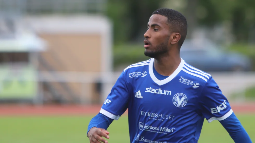 Yonathan Mulugeta spelare i Värmbol även säsongen 2020.