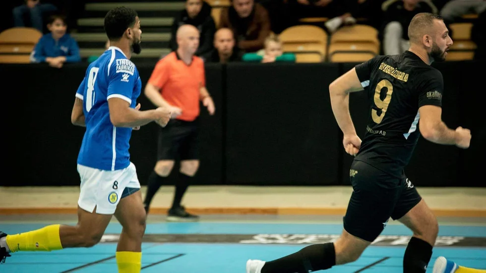 Magiskt försvarsspel såg till att Dribbla united kunde vinna mot Norrköping futsal u.
