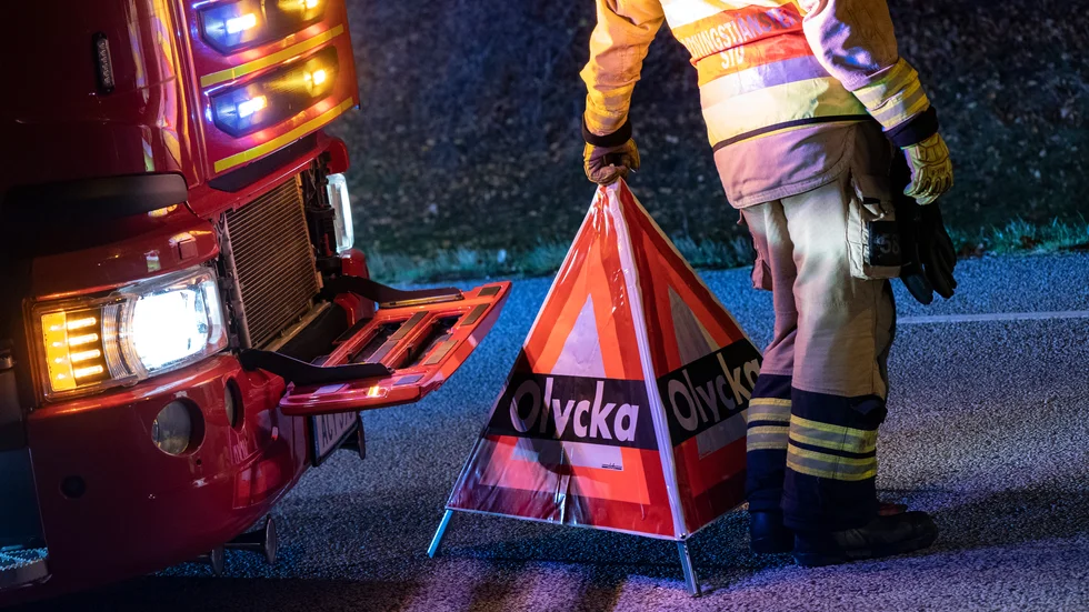 Räddningstjänst och polis var snabbt på plats vid singelolyckan, som skedde vid Åda utanför Trosa på nyårsdagseftermiddagen.