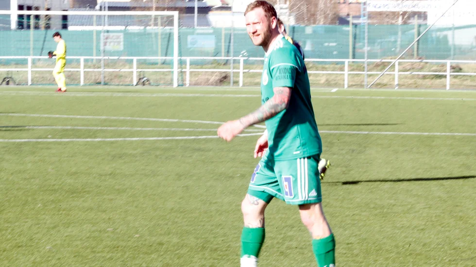 AIS Christoffer Fröberg hoppas att målformen håller i sig i kvalet mot femman.