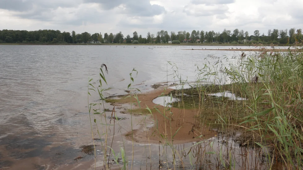 Blir det avslag, har det bara kostat 2 000 kronor att få prövat om det går att få strandskyddsdispens för ett sjönära bygge. Så vill kommunledningen stimulera byggandet.