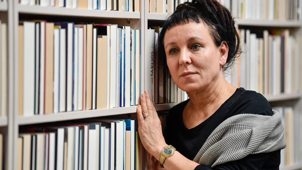 Den polska författaren Olga Tokarczuk (född 1962) tilldelades 2018 års Nobelpris i litteratur "för en berättarkonst som med encyklopedisk lust gestaltar gränsöverskridandet som livsform".