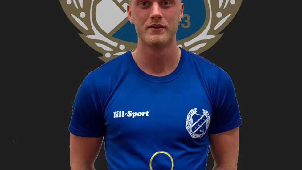 Jesper Lindberg i sin nya matchuniform.