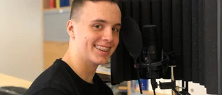 Simon, 15, föreläser om dyslexi