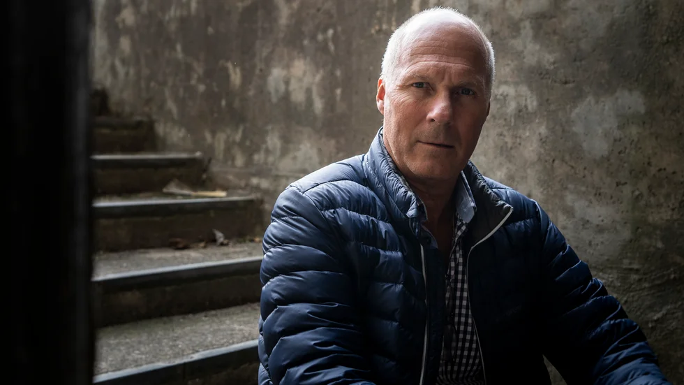 "Jag blir bestört över att de lurar varandra inom sjukhuset", säger Christer Lundqvist, vars mamma skickades från en intensivvårdsavdelning till en vanlig vårdavdelning utan att hennes tillstånd förbättrats.