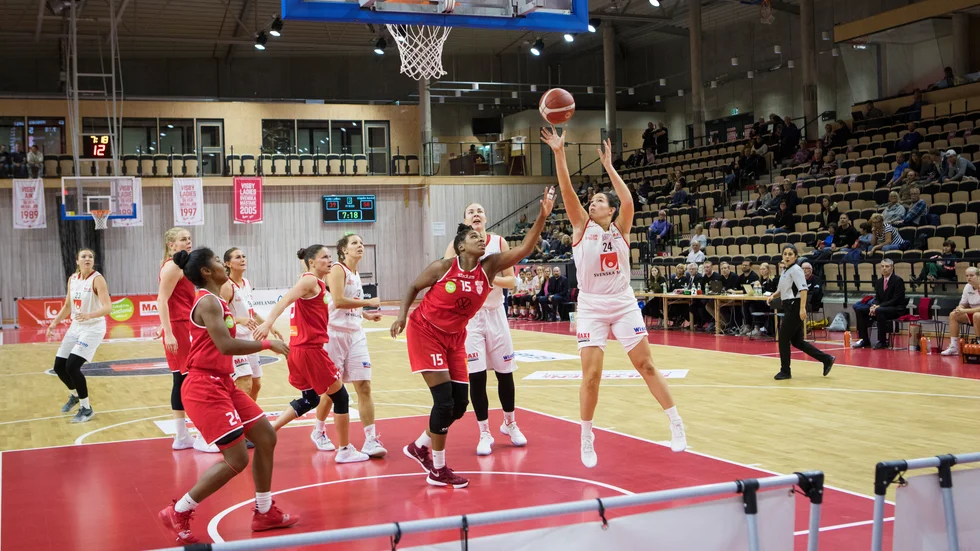 Svenska basketbollförbundet ställer in resten av säsongen. 