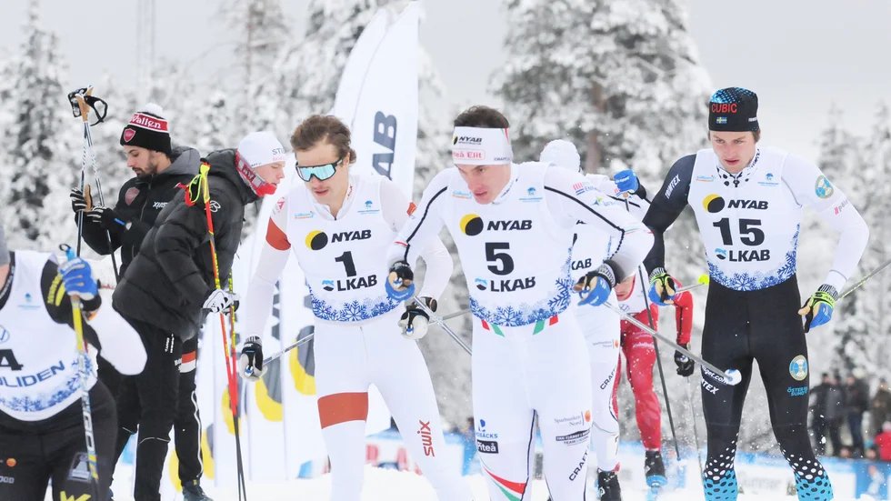 Johan Häggström med nummer 5 kämpade länge mot Olof Jonsson, nummer 1, i spintfinalen, men det blev den senare som tog hem segern.