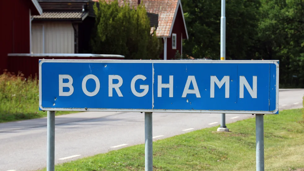 Samhällsbyggnadsnämnden avslår ansökan om förhandsbesked för byggnation av bostadshus i Borghamn.