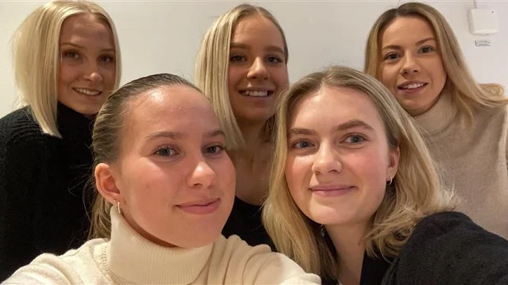 Bakre raden från vänster: Sandra Nilsson, Sara Eklund och Ebba Karlsson. Främre raden från vänster: Anna Arenbro och Emma Heyden.