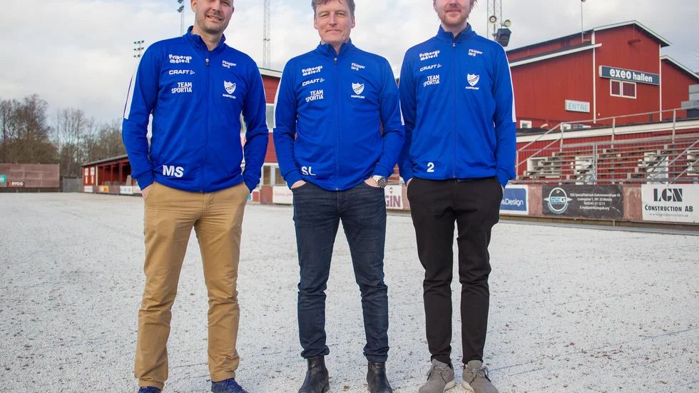Mattias Sjöholm och Stefan Lönn med nytillskottet  Simon Hansson utgör tränarstaben i IFK Motala till säsongen 2020-2021.