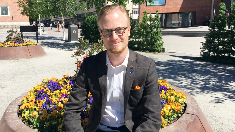 Andreas Löwenhöök (M) vill få till en konstruktiv diskussion för att trygga jobben och få fart på Skellefteås utveckling efter pandemin.