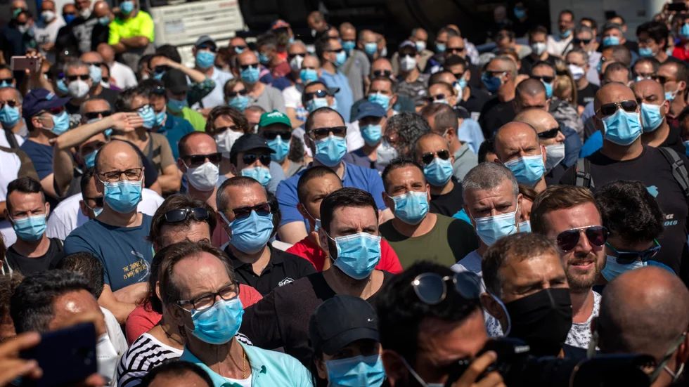 Demonstration i Barcelona mot Nissans planerade stängning av sin bilfabrik i regionen. Spanien har EU:s näst högsta arbetslöshet. Arkivbild.