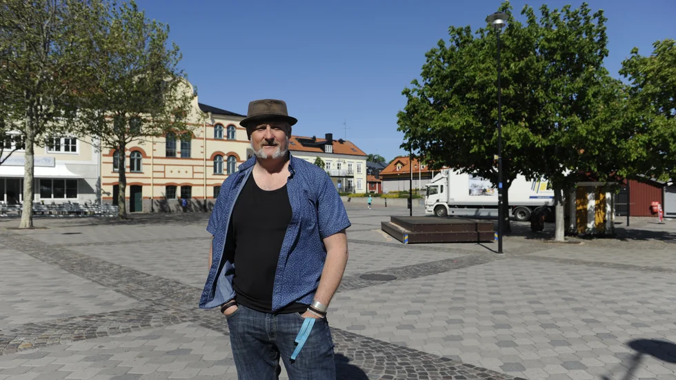 Under vecka 28 och 29 kommer inga knallar eller mobila matställen att finnas på plats i Västervik. Handelsledaren Tobias Ahlstedt har tvingats avboka dem. 