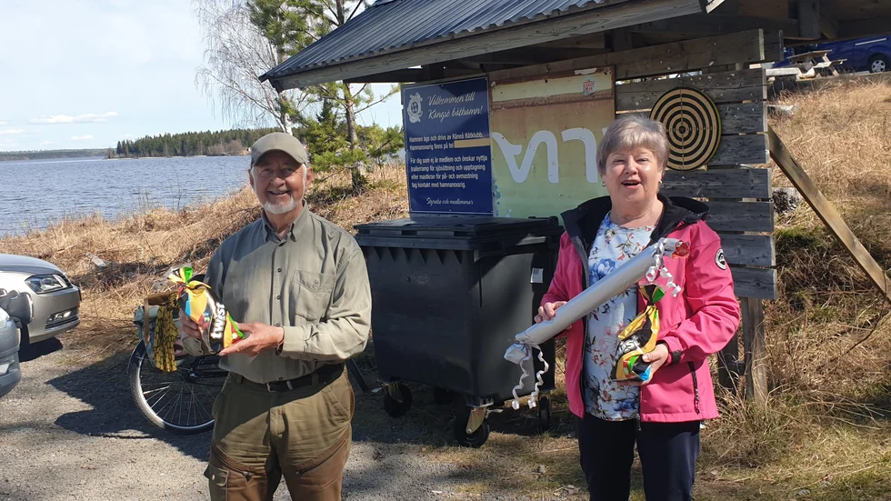 Enligt SPF Råneås tradition blev det tävling i pilkastning även i år. Birger Boström vann herrklassen och Birgit Wikström knep förstapriset i damklassen.