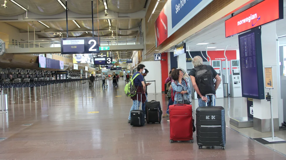 Resenärerna börjar så sakta komma tillbaka till Arlanda, men Swedavia beräknar att flygtrafiken de närmaste två åren inte kommer upp på samma nivåer som före Coronakrisen.