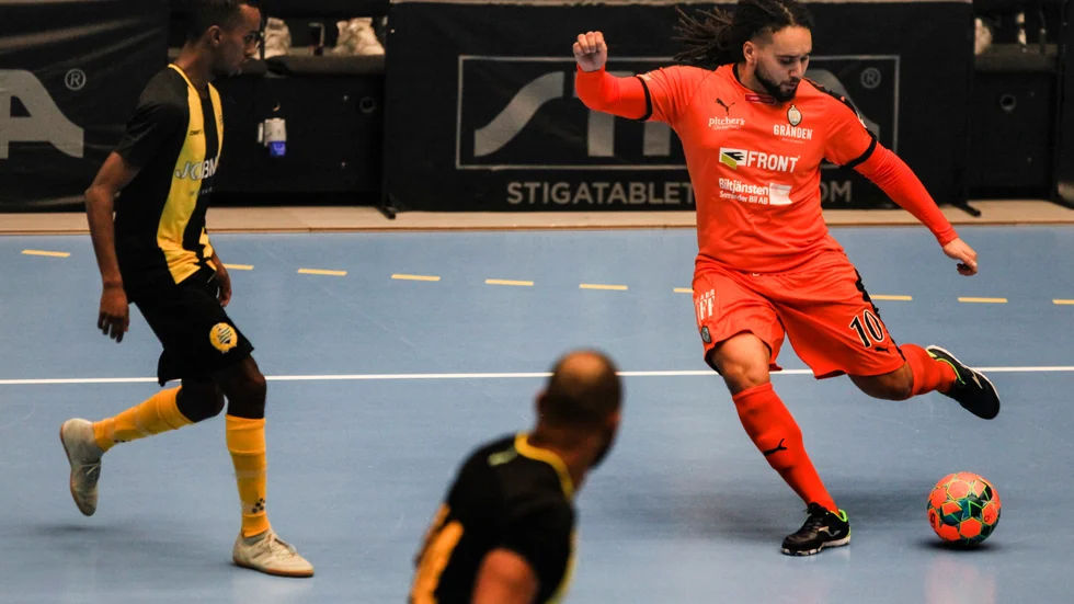Ayoub Abassi gjorde ett av AFC:s mål i förlusten mot Skoftebyn.