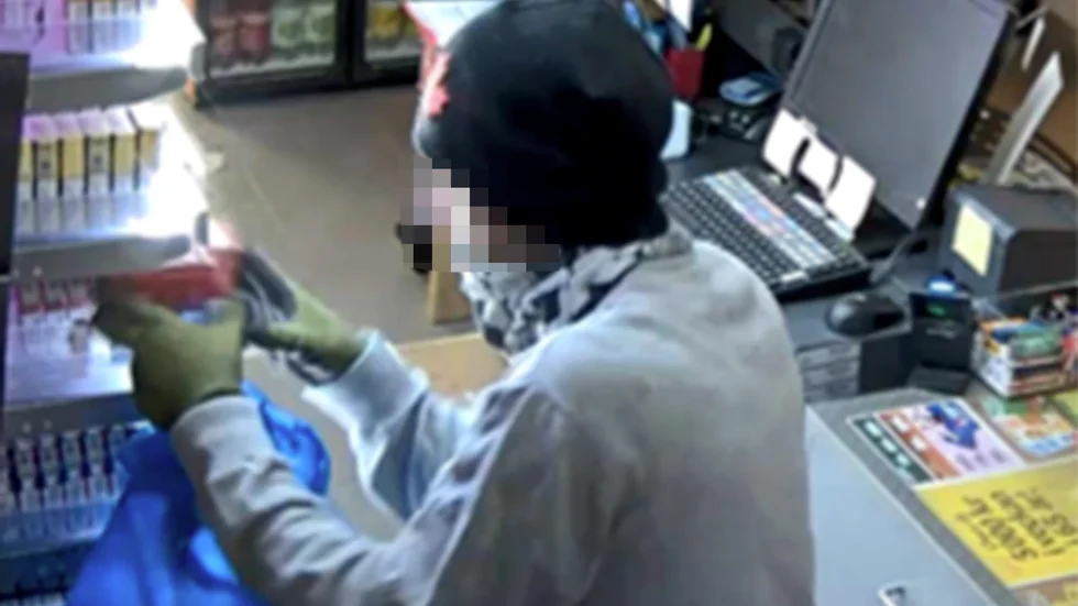 Den 30-årige mannen fångades på bild när han gjorde inbrottsstölden på Ingers Kiosk tidigt på morgonen den 24 september.