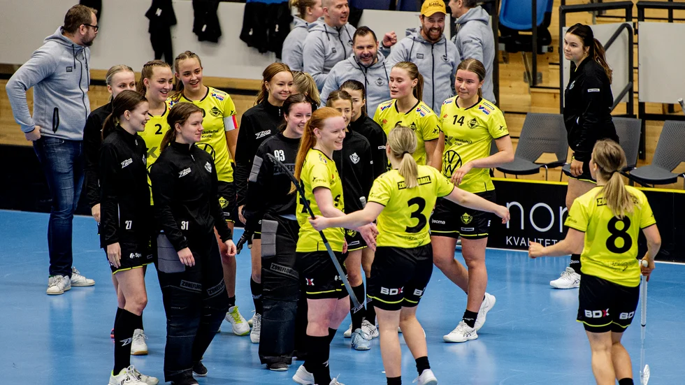 Ett glatt gäng efter slutsignal. 