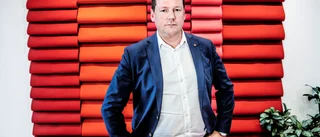 V upprepar hot om las-förslag läggs