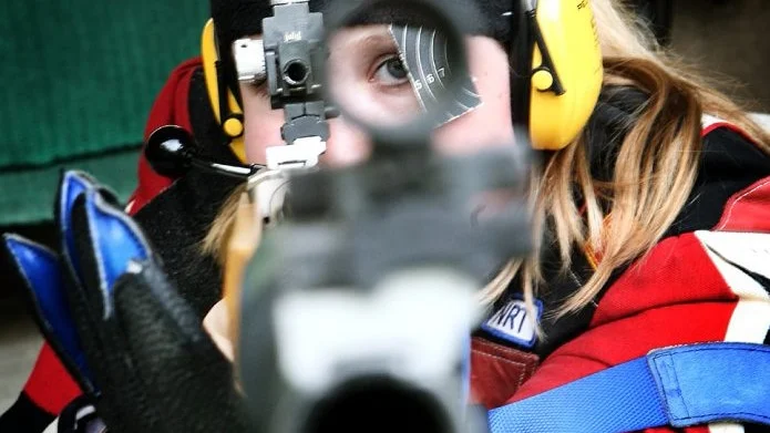 Sandra Pettersson satsade allt på sitt skytte, en satsning som gav flera fina medaljer.