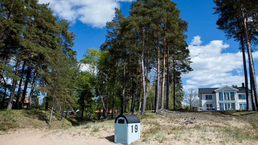 I skogsområdet ovanför Rödbäcken, upp mot Varamovägen, ska kommunen anlägga fler parkeringsplatser.