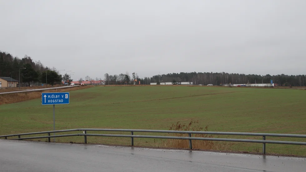 "Kanske världens bästa åkermark", enligt vissa. Oppositionen i Mjölby vill ha bättre bedömningsgrund för var man kan bygga.