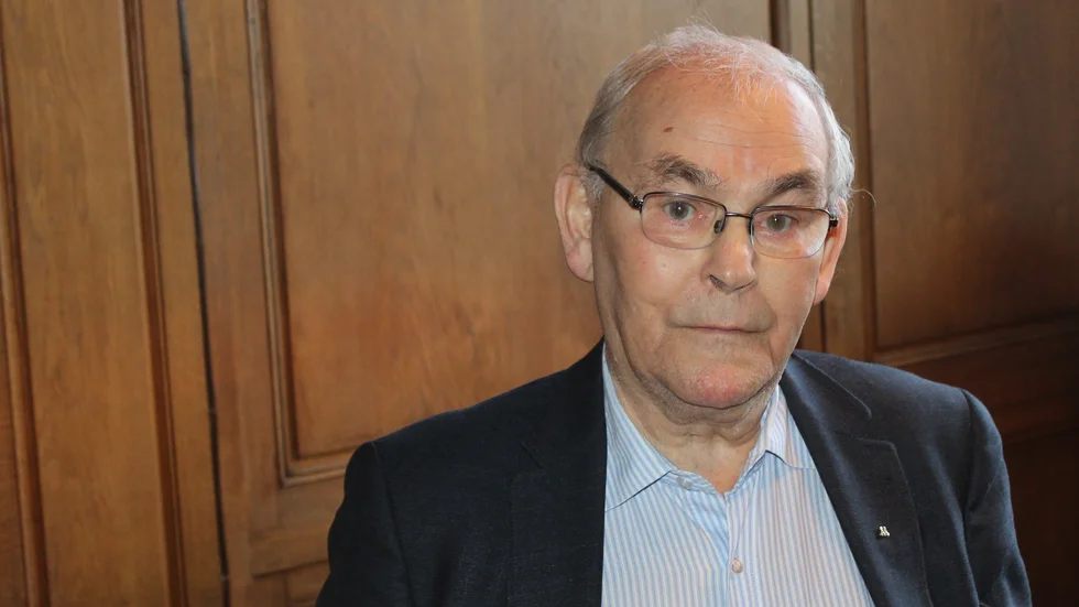 Gunanr Bredin har snart femtio års erfarenhet av uppdrag i kommunens nämnder och styrelser. Servicen till medborgarna är A och O skriver Gunnar Bredin idag. 