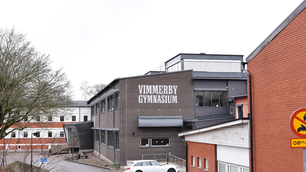 Lokala smittläget får styra enligt smittskyddsläkaren Lisa Labbé Sandelin, men hon rekommenderar fortsatt när- och distansundervisning fram till och med 30 april för regionens samtliga gymnasieskolor.