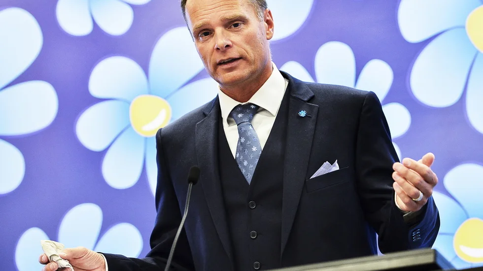 Stefan Jakobsson (SD), tidigare riksdagsledamot och ledamot av fullmäktige i Strängnäs, har dömts för bedrägeri.