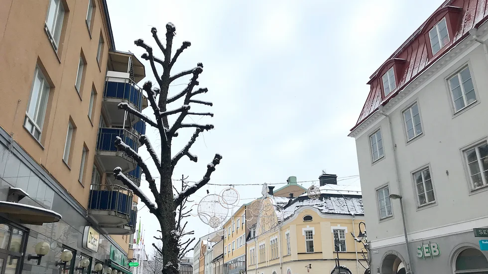 Jesper Ek och Johanna Ek Liberalerna Katrineholm menar att Katrineholm är en av få kommuner där
privatpersoner inte kan  skicka in medborgarförslag/e-förslag till kommunen.