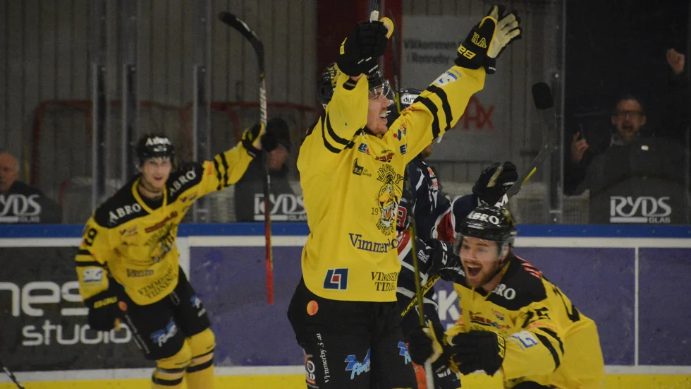 Glädje i Vimmerby Hockey.