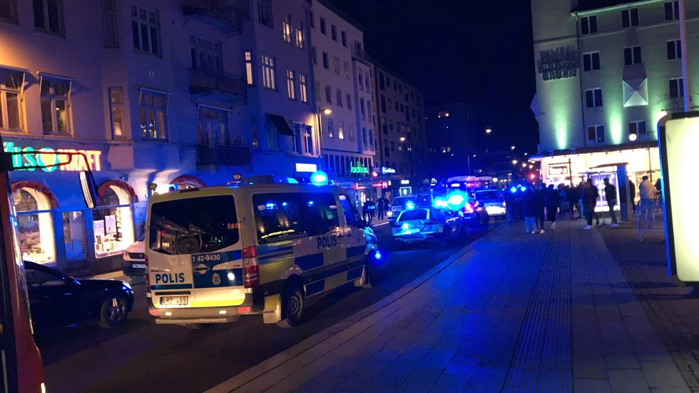 Förhoppnings löser sig Annie Lööfs familjesituation på bästa sätt. Hon kommer att behövas om Centerpartiet ska hålla sig kvar på den hyggligt ljusa sidan. 