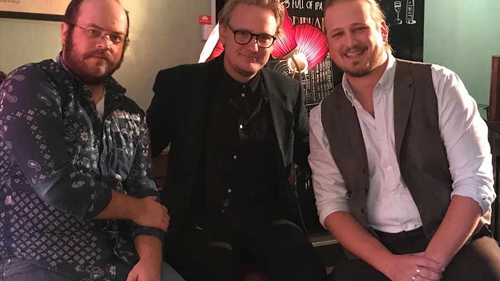 Martin Samnel, Olle Lundberg och Niklas Hillman i Dekadans spelar Cornelis Vreeswijk på Biografbaren nästa fredag, den 1 november.