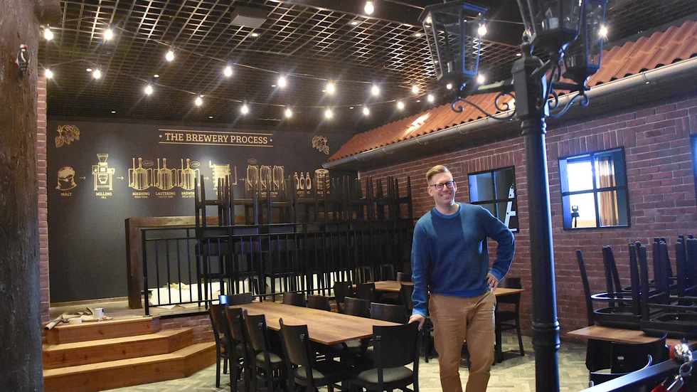 "Vi har velat skapa en centraleuropeisk pub", säger Rikard Mattsson, en av delägarna i länets första bryggpub Bryggmästarn. 